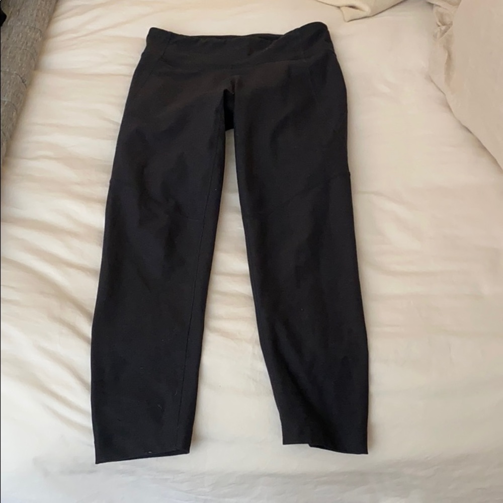 Outdoor voices cropped charcoal leggings size s